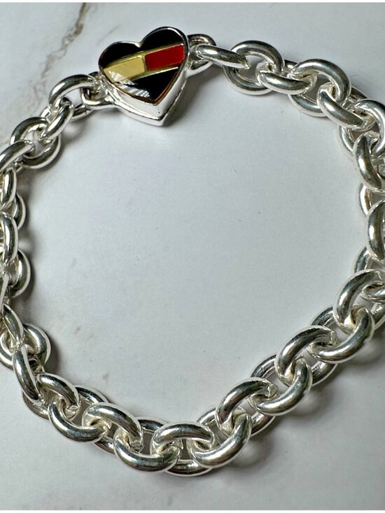 Tommy Hilfiger Jewelry - Vintage Tommy Hilfiger Bracelet Silver Tone Chunky Chain Heart Charm Magnetic